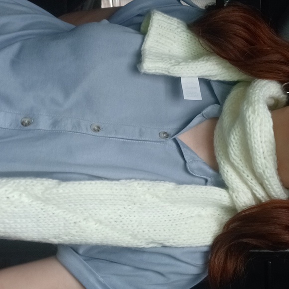 Hat and scarf - Picture 3 of 6